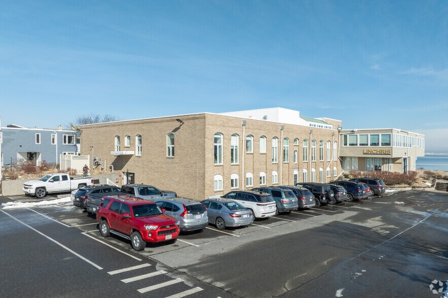 More Photos Of 225 Water St, Plymouth Medical For Lease