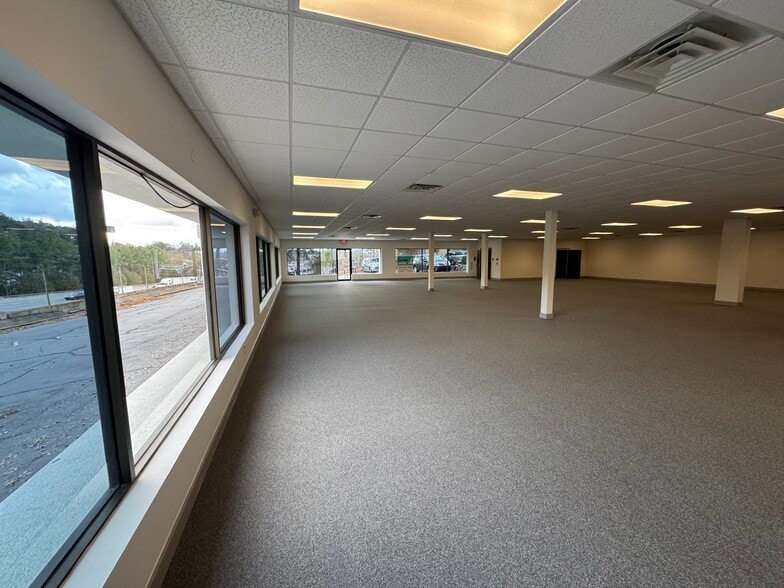More Photos Of 2707 Buford Hwy, Atlanta Office For Sale