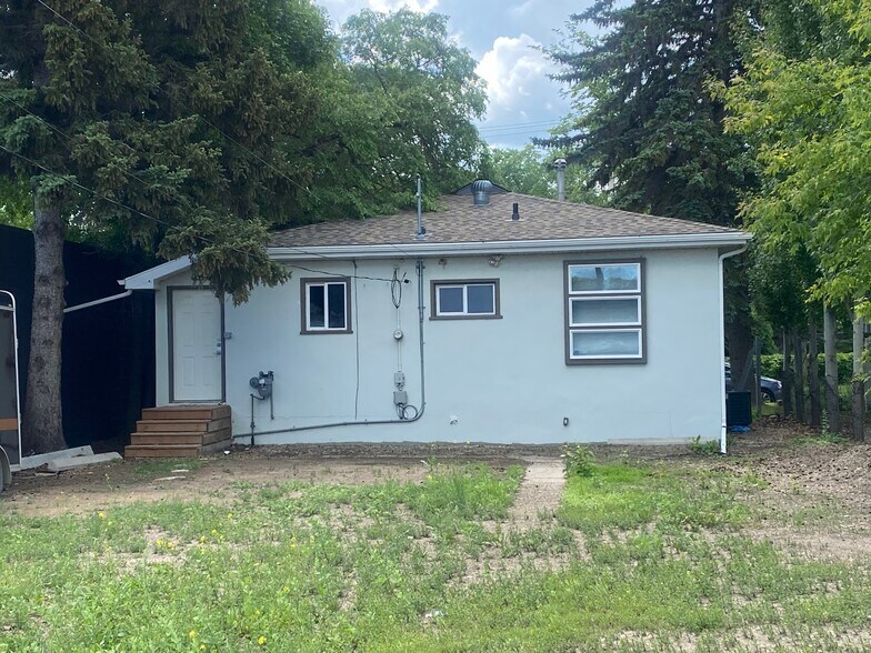 More Photos Of 604 Duchess St, Saskatoon Office For Lease