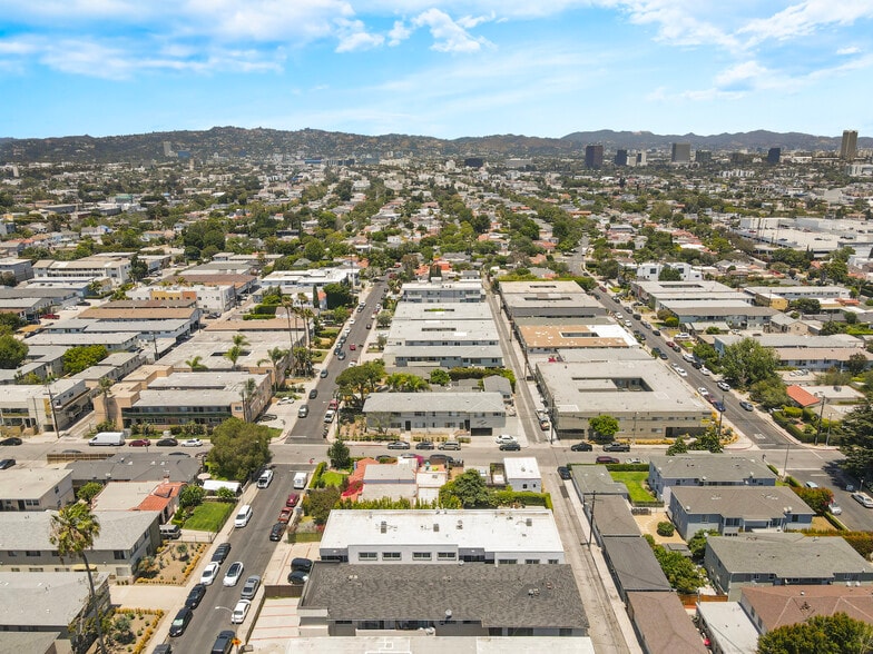 More Photos Of 2016 S Bedford St, Los Angeles Apartments For Sale