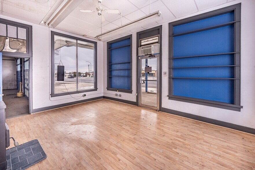 More Photos Of 1101 S 2nd St, Raton Specialty For Sale