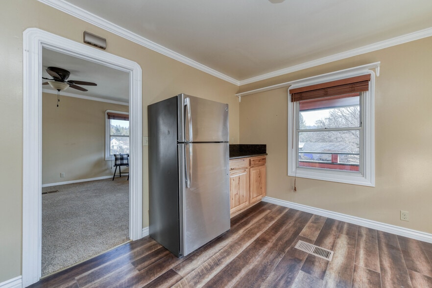 More Photos Of 21335 Consolation Rd, Volcano Storefront Retail Office For Sale