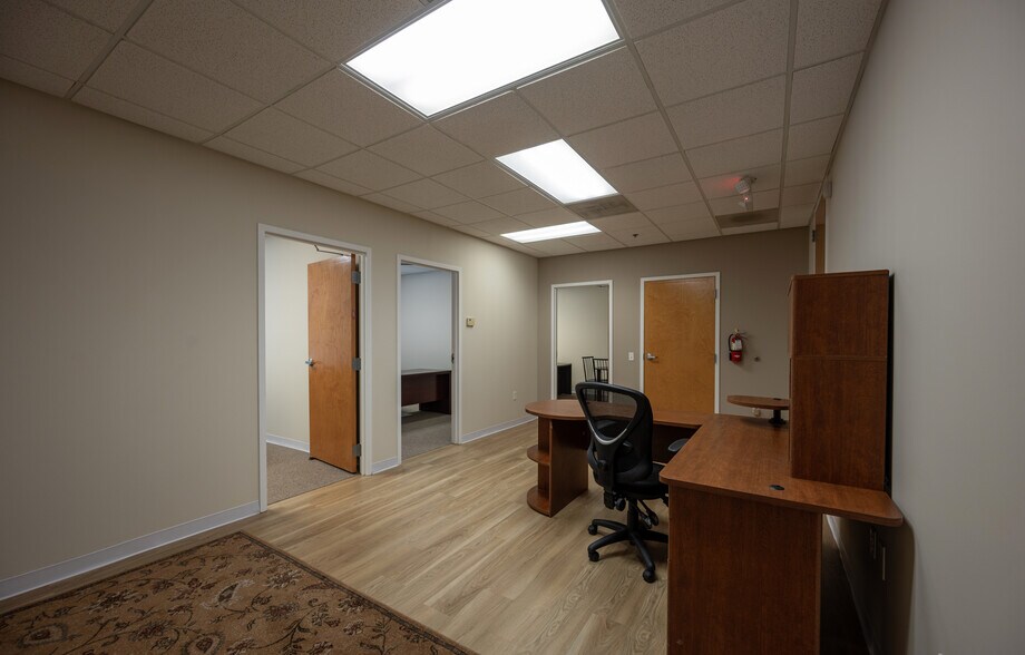 More Photos Of 141 Providence Rd, Chapel Hill Office Residential For Sale