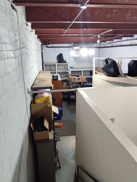 More Photos Of 218 52nd St, Brooklyn Warehouse For Lease