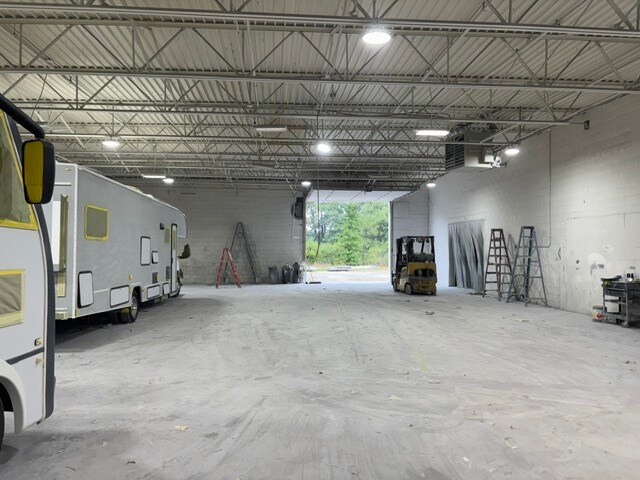 More Photos Of 1700 W Lusher Ave, Elkhart Warehouse For Sale
