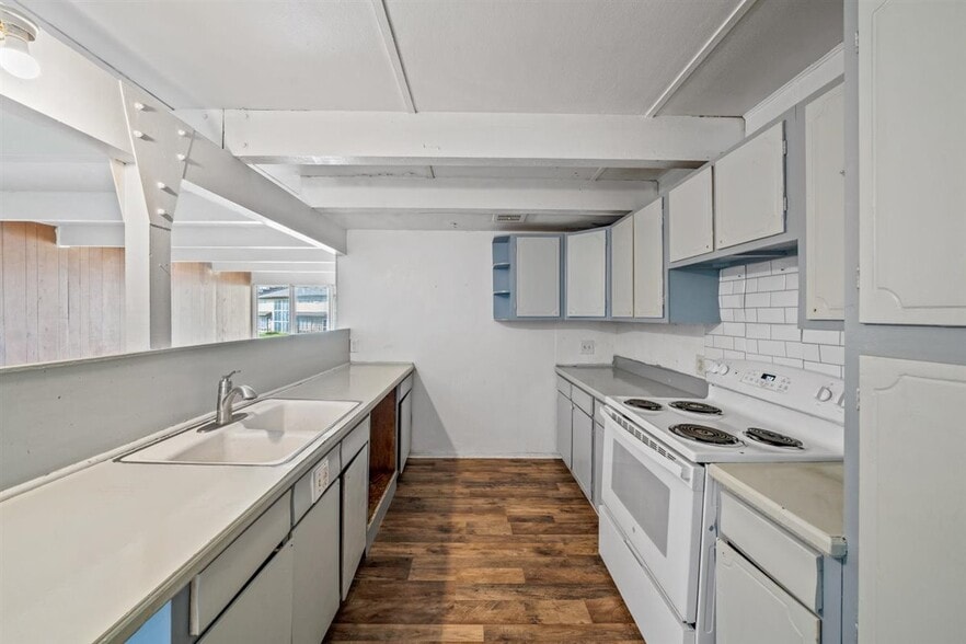 More Photos Of , Kansas City Multifamily For Sale