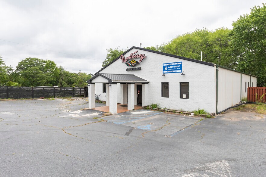 More Photos Of 1704-1710 W Main St, Central Restaurant For Lease