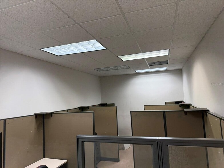 More Photos Of 1917-1927 Passero Ave, Lutz General Retail For Lease