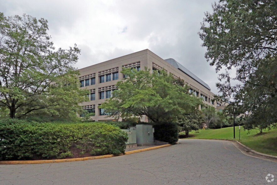 More Photos Of 42 Moore Dr, Durham Office For Lease