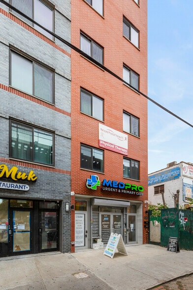 More Photos Of 6527 Roosevelt Ave, Woodside Apartments For Lease