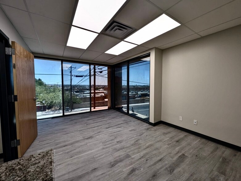 More Photos Of 2022 Murchison Dr, El Paso Medical For Sale