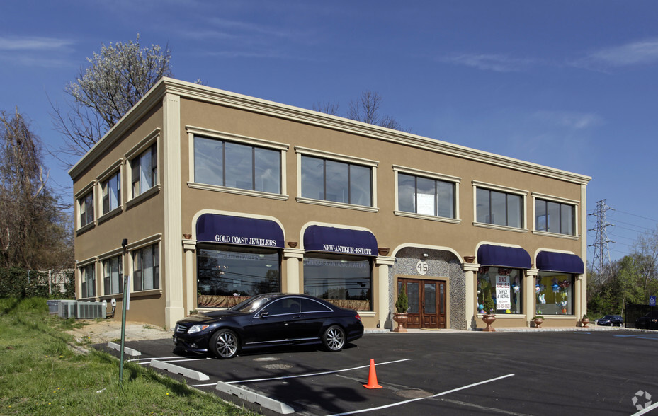 Primary Photo Of 45 Glen Cove Rd, Greenvale Storefront Retail Office For Lease