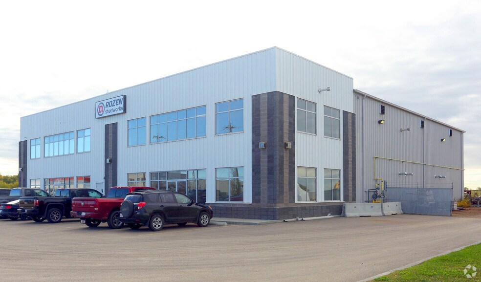 More Photos Of 357 Saskatchewan Ave, Spruce Grove Manufacturing For Lease