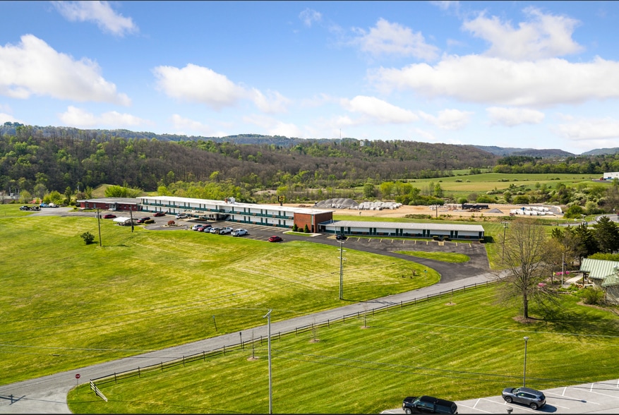 Primary Photo Of 6920 Motor Inn Dr, Huntingdon Hotel For Sale