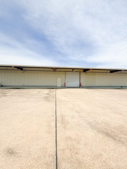 More Photos Of 1765 Claiborne Ave, Shreveport Warehouse For Lease
