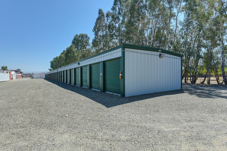 More Photos Of 7965 State Highway 99W, Gerber Self Storage For Sale