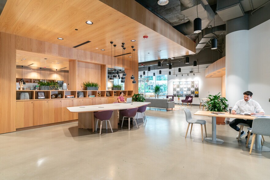 More Photos Of 4343 N Scottsdale Rd, Scottsdale Coworking Space