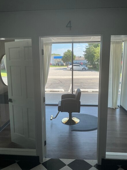 More Photos Of 13330 S Memorial Dr, Bixby Unknown For Lease