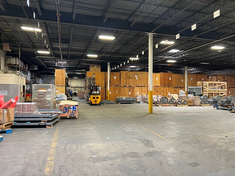 More Photos Of 240-260 W Nyack Rd, West Nyack Warehouse For Lease