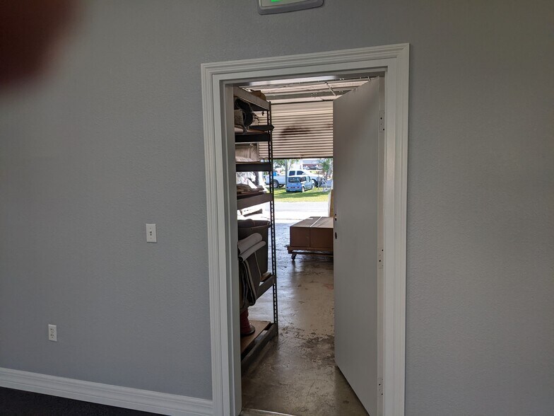 More Photos Of 23330 Harborview Rd, Port Charlotte Flex For Sale