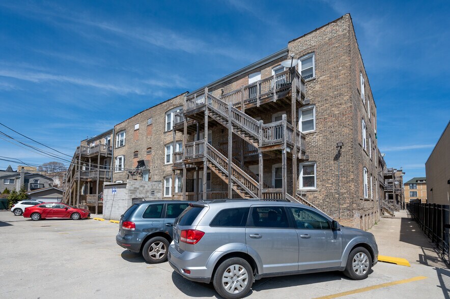 More Photos Of 4612-4626 S Lake Park Ave, Chicago Apartments For Sale