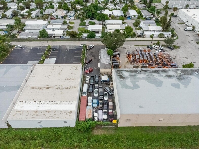 More Photos Of 2111 SW 31st Ave, Hallandale Beach Warehouse For Sale