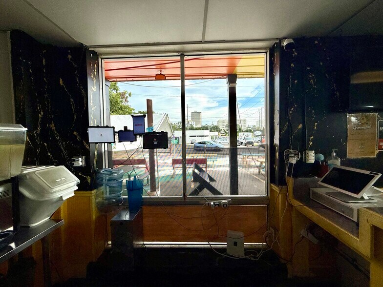 More Photos Of 1314 S Adams St, Tallahassee Convenience Store For Lease