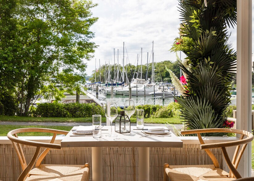 More Photos Of 313 Three Mile Harbor Rd, East Hampton Restaurant For Lease