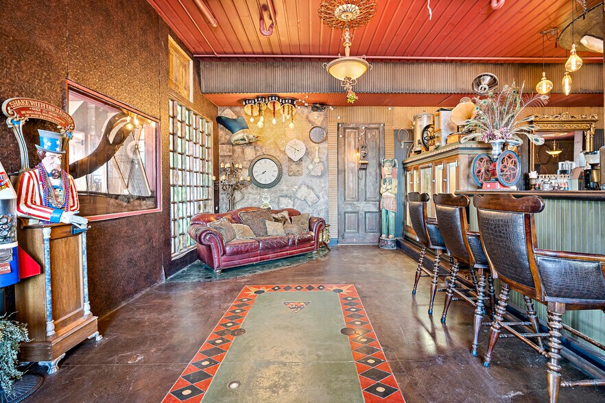 More Photos Of 103 S 6th St, Brownfield Restaurant For Sale