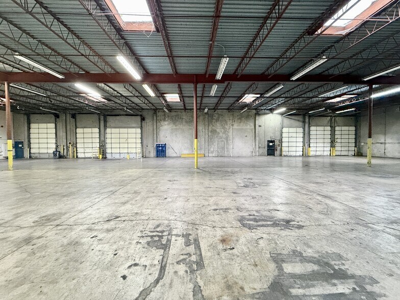 More Photos Of 9620 NE Colfax St, Portland Truck Terminal For Sale