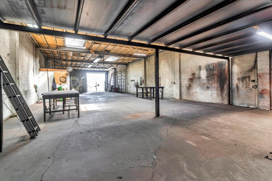 More Photos Of 954 86th Ave, Oakland Manufacturing For Lease