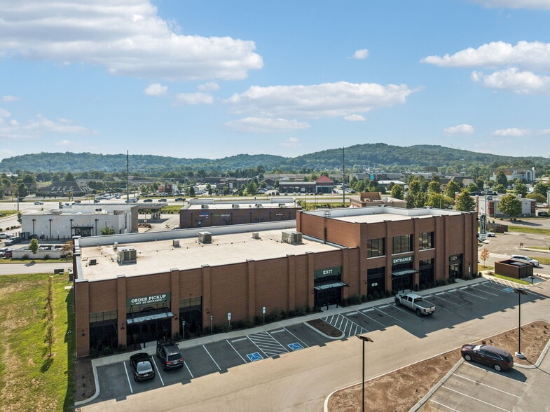 Primary Photo Of 401 Chaney Rd, Smyrna Supermarket For Sale
