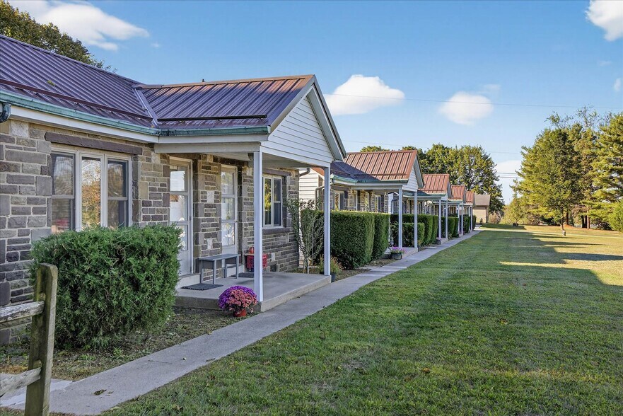 More Photos Of 9097 Allentown Blvd, Grantville Apartments For Sale