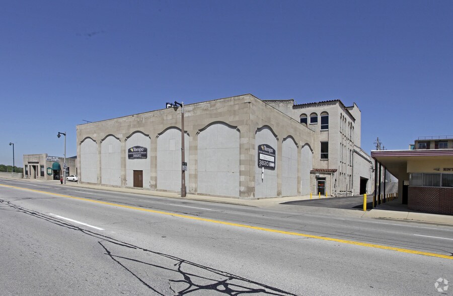 More Photos Of 3831 W Wells St, Milwaukee Manufacturing For Sale