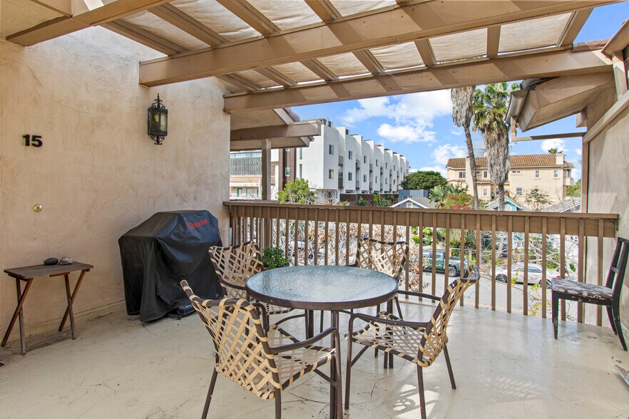 More Photos Of 4069 Goldfinch St, San Diego Apartments For Sale