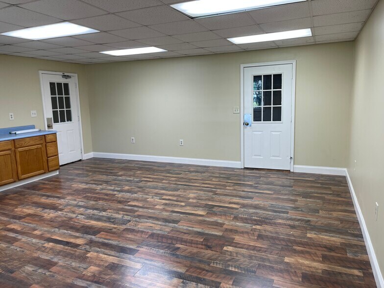 More Photos Of 55 Lamb Loop, Tifton Warehouse For Lease