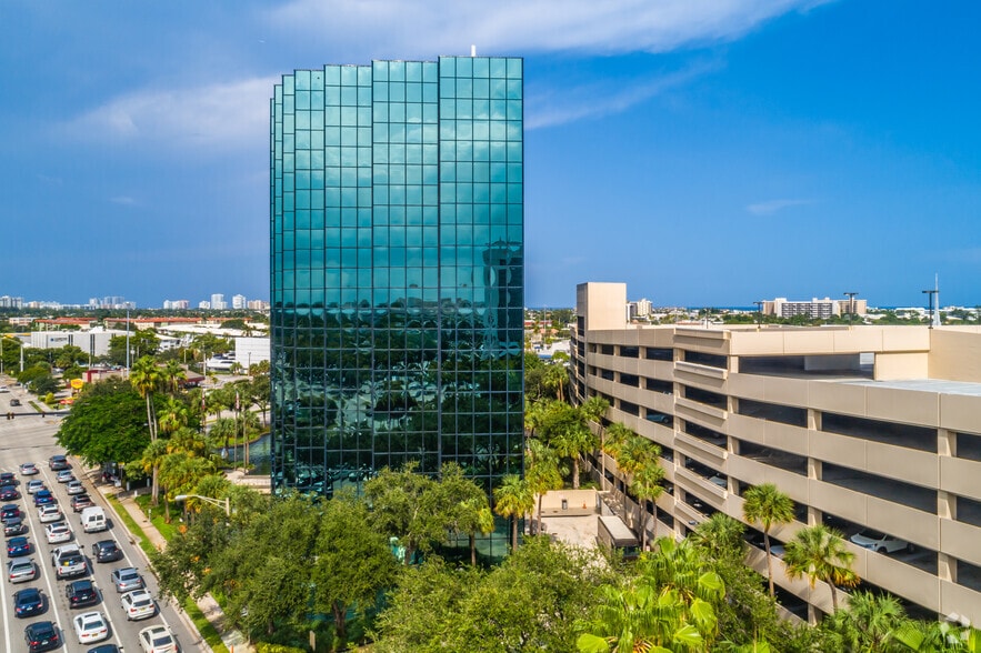 More Photos Of 2400 E Commercial Blvd, Fort Lauderdale Office For Lease