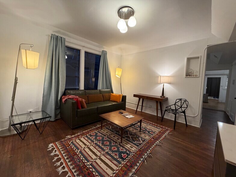 More Photos Of 402 Hyde Park Blvd, Houston Multifamily For Sale