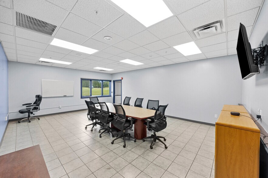 More Photos Of 294 Gambee Rd, Geneva Warehouse For Sale