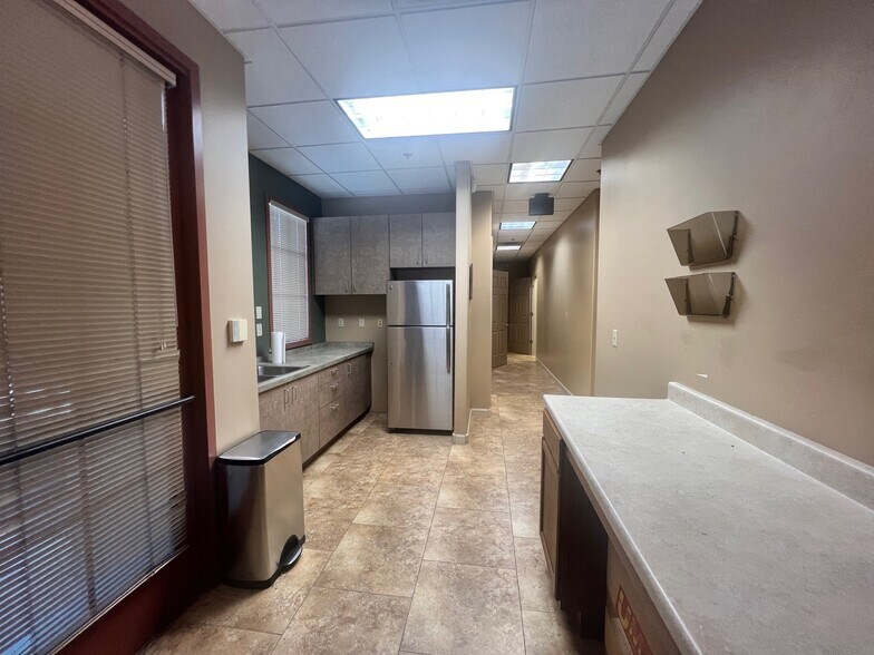 More Photos Of 18275 N 59th Ave, Glendale Office For Sale