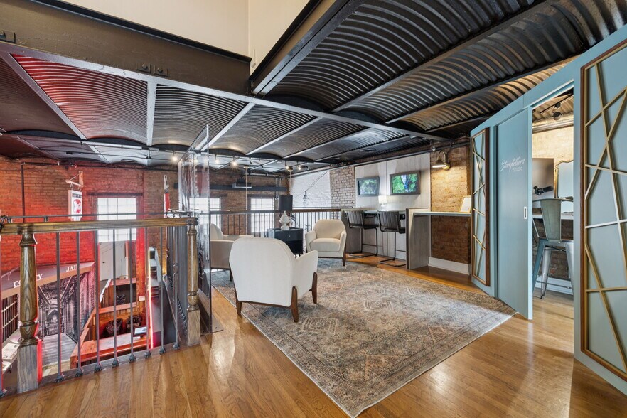 More Photos Of 108 Bridge St, Franklin Storefront For Sale