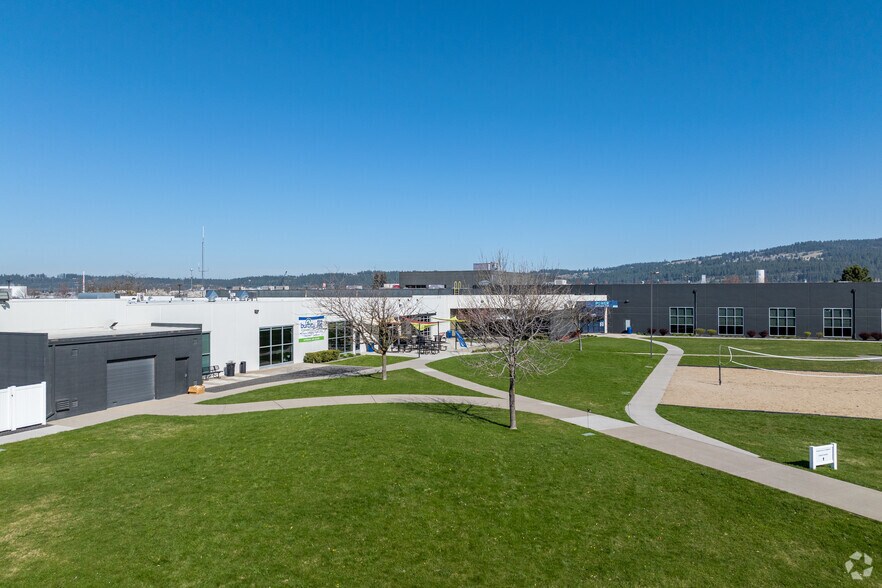 More Photos Of 2818 N Sullivan Rd, Spokane Valley Light Manufacturing For Lease