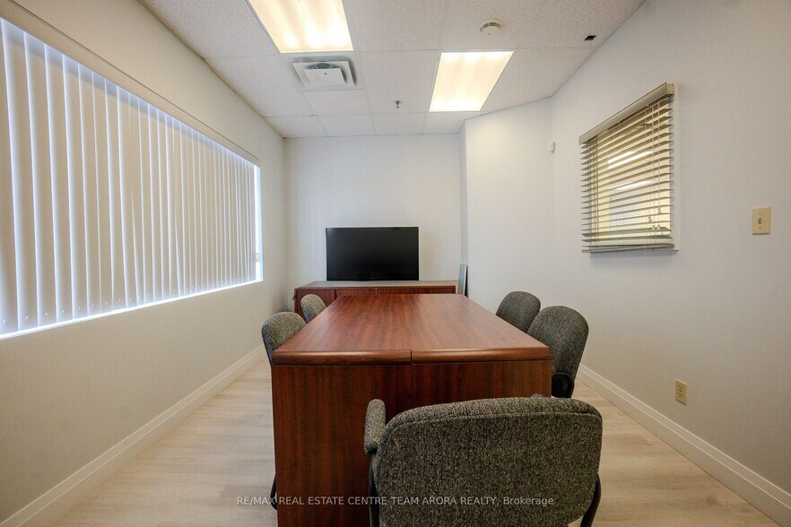 More Photos Of 1804 Alstep Dr, Mississauga Office For Lease