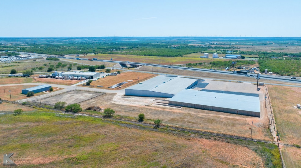 More Photos Of 1 Industrial Dr, Sweetwater Service For Lease