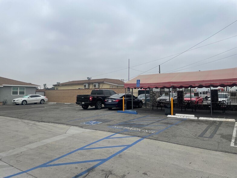 More Photos Of 15040 Valley Blvd, Fontana Fast Food For Lease