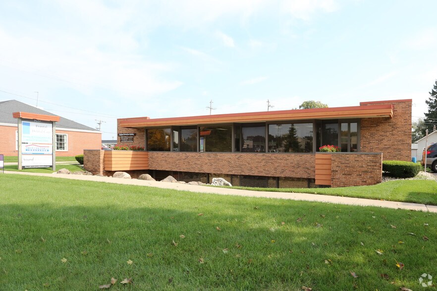 More Photos Of 7601 Pershing Blvd, Kenosha Office For Sale