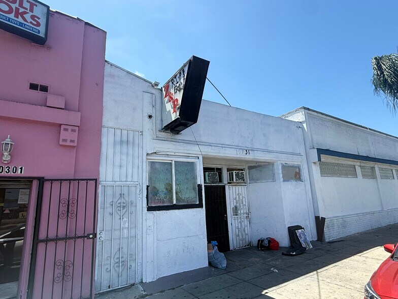 Primary Photo Of 10231 Hawthorne Blvd, Inglewood Office Residential For Sale