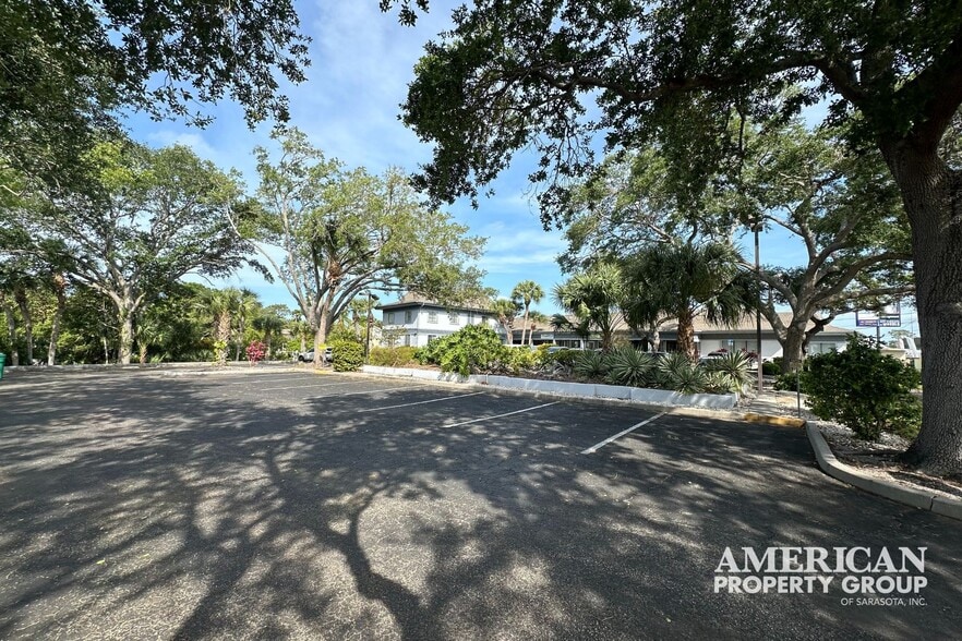 More Photos Of 7222 S Tamiami Trl, Sarasota General Retail For Lease