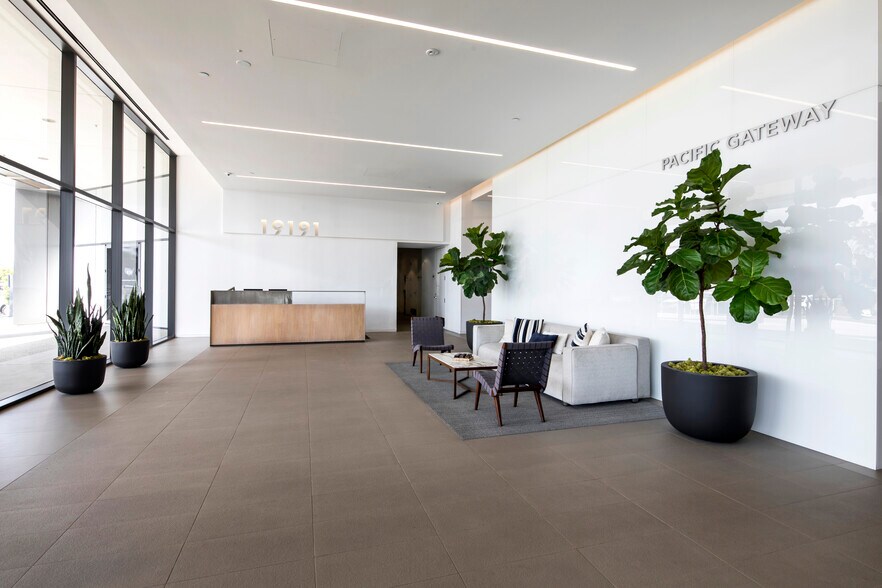 More Photos Of 19191 S Vermont Ave, Torrance Office For Lease