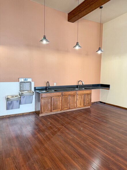 More Photos Of 21 Second St, Naches General Retail For Sale